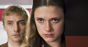 UUTISHUONE
Draamasarja
Ohjaus Lauri Nurkse
Jarowskij Oy